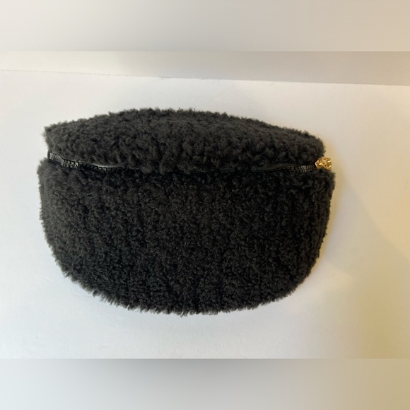 NWT Jen&Co Jesslyn Sherpa Belt Bag Black - Picture 2 of 13